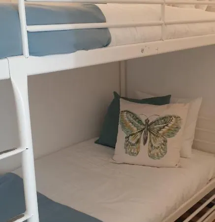 Apartment 5min Walk From Subway Station & Free Parking *
