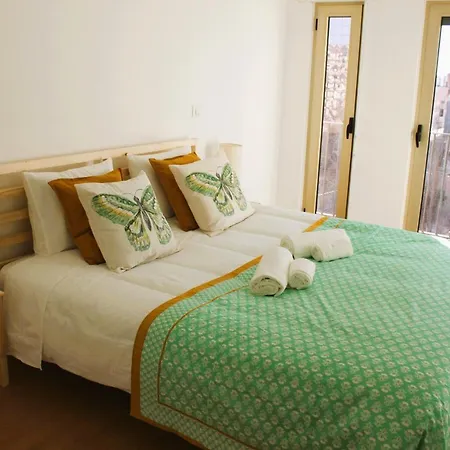 Free Parking & Self Check-in & 5min Walk Subway Appartamento Lisbona