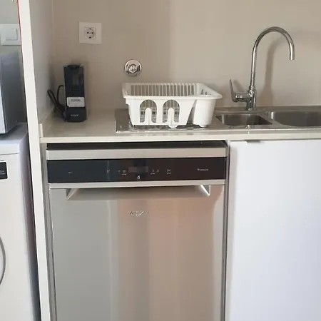 Free Parking & 5Min Walk To Subway Appartement *