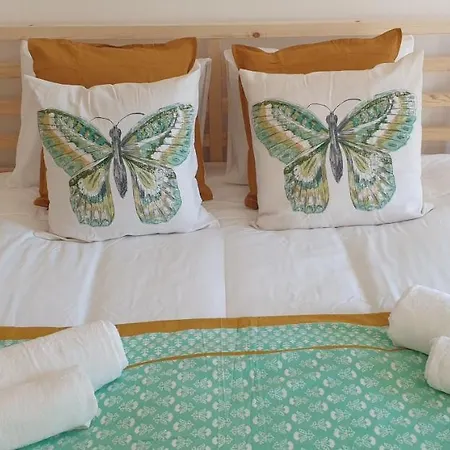 Apartment Free Parking & 5Min Walk To Subway *