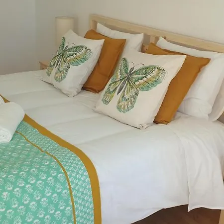 Free Parking & 5Min Walk To Subway *