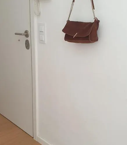 Free Parking & 5min Walk To Subway * ליסבון