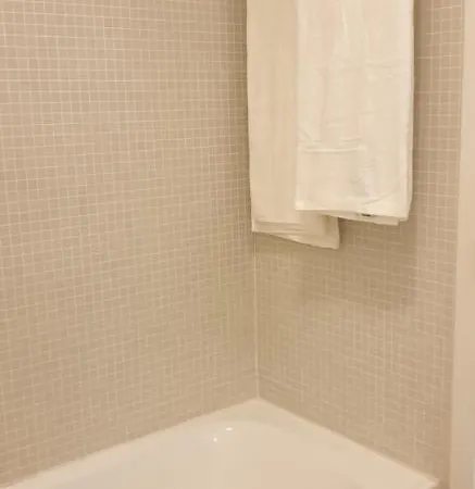 Appartamento 5min Walk From Subway Station & Free Parking