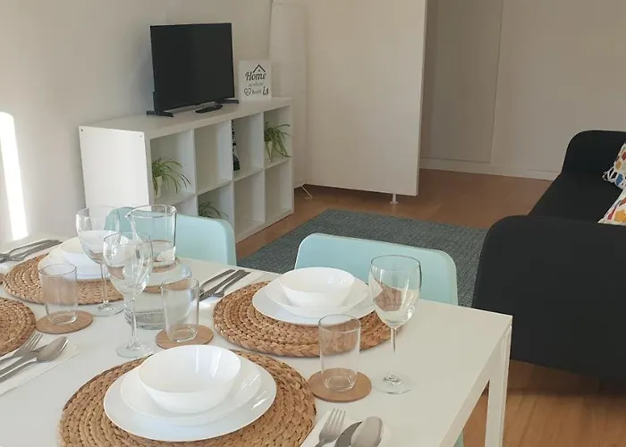 Appartamento Free Parking & 5min Walk To Subway