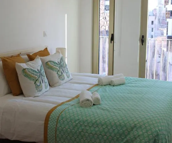 Appartamento Free Parking & 5min Walk To Subway Lisbona